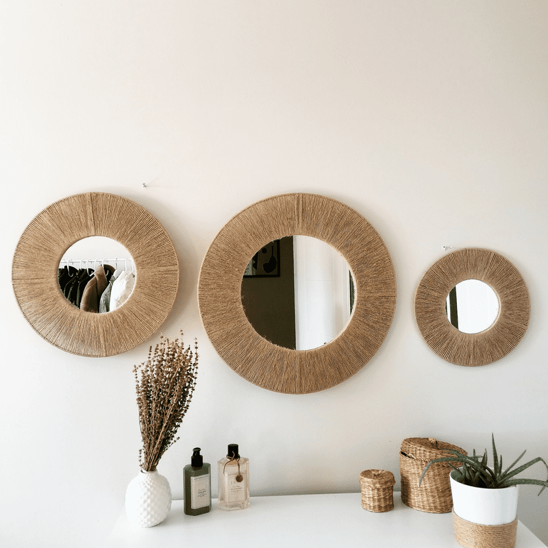 Woven Wonder: Round Mirror (Boho Chic! Hang Anywhere)