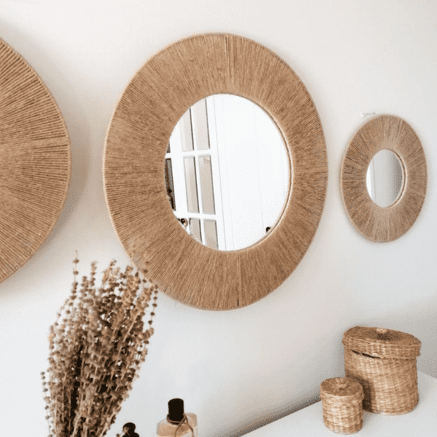 Woven Wonder: Round Mirror (Boho Chic! Hang Anywhere)