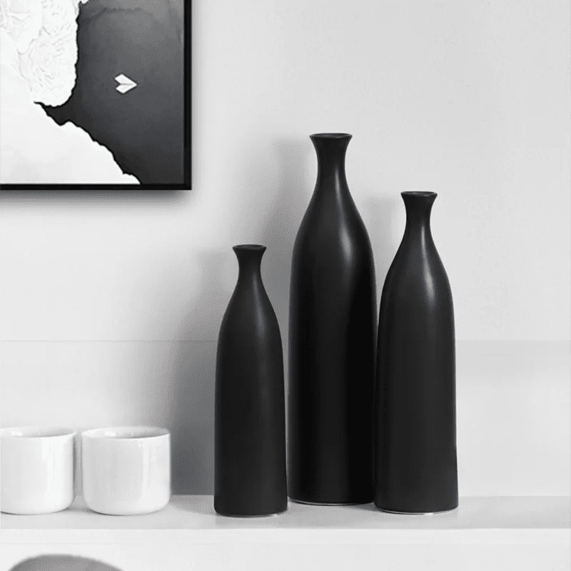 Modern Ceramic Vase for Creative Home Decor - Black and White