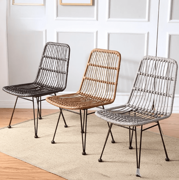 Japandi Balcony Oasis: Rattan Outdoor Chair (Sleek Lines, Natural Style)