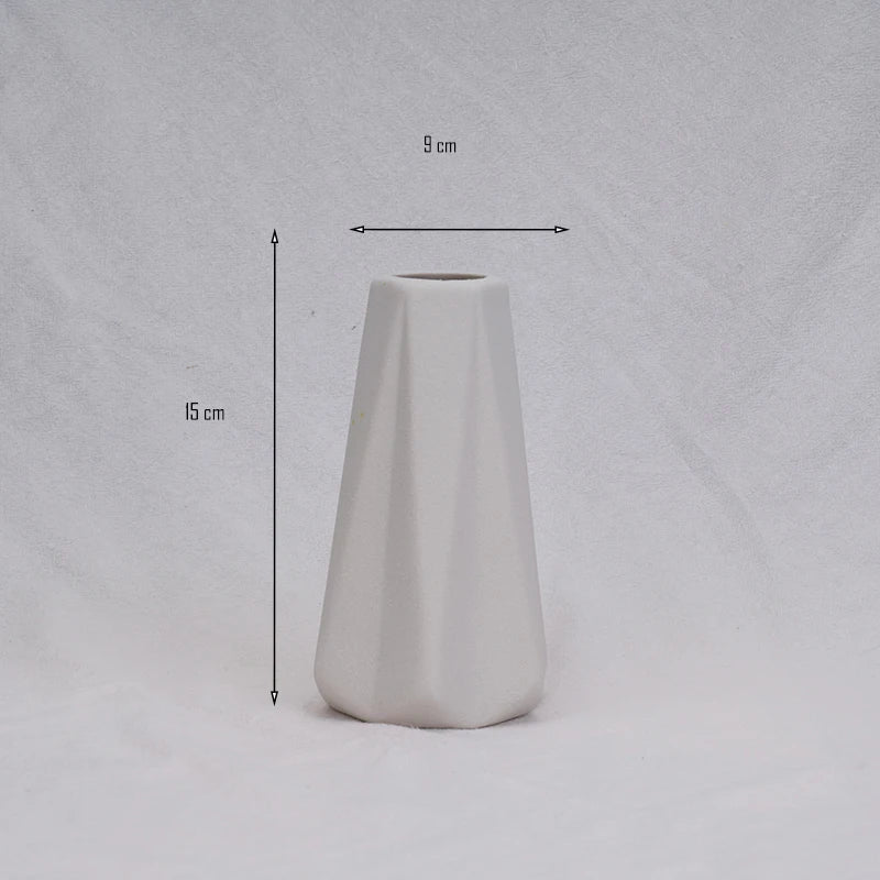 Minimalist Ceramic Vase: Versatile Beauty for Every Room (Gift-Ready!)