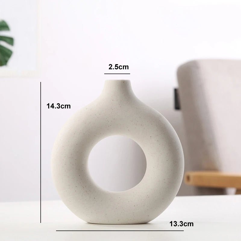 Modern Minimalist Vase: Home & Office Décor