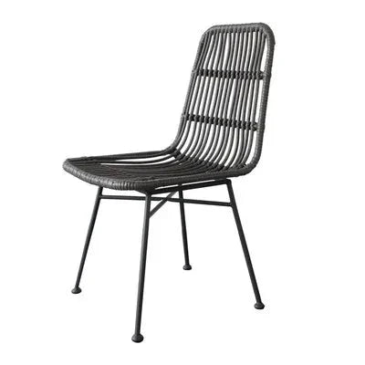 Japandi Balcony Oasis: Rattan Outdoor Chair (Sleek Lines, Natural Style)