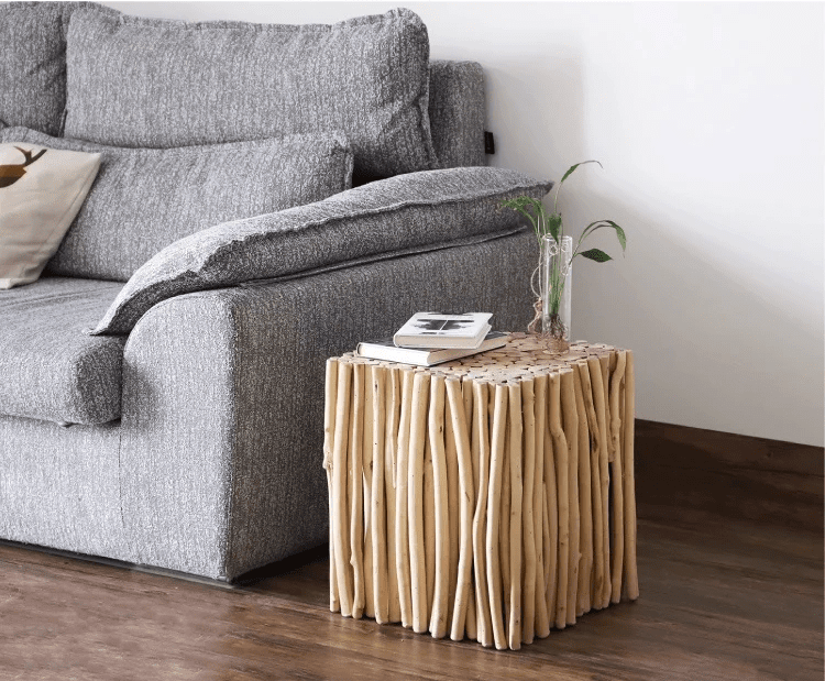 Japandi Haven: Solid Wood Side Table (Natural Beauty, Compact Design)