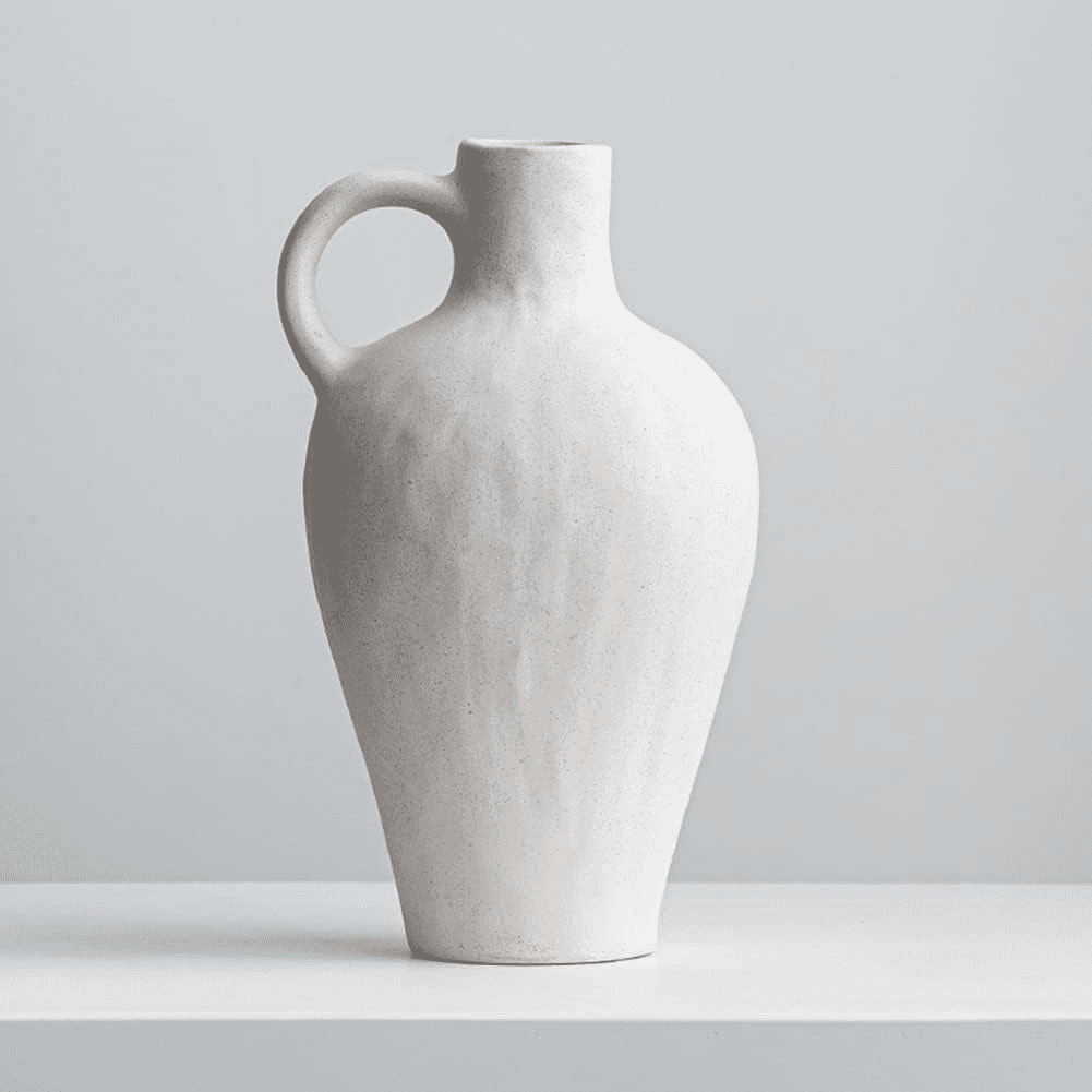 Giftworthy Design: Sleek Ceramic Vase