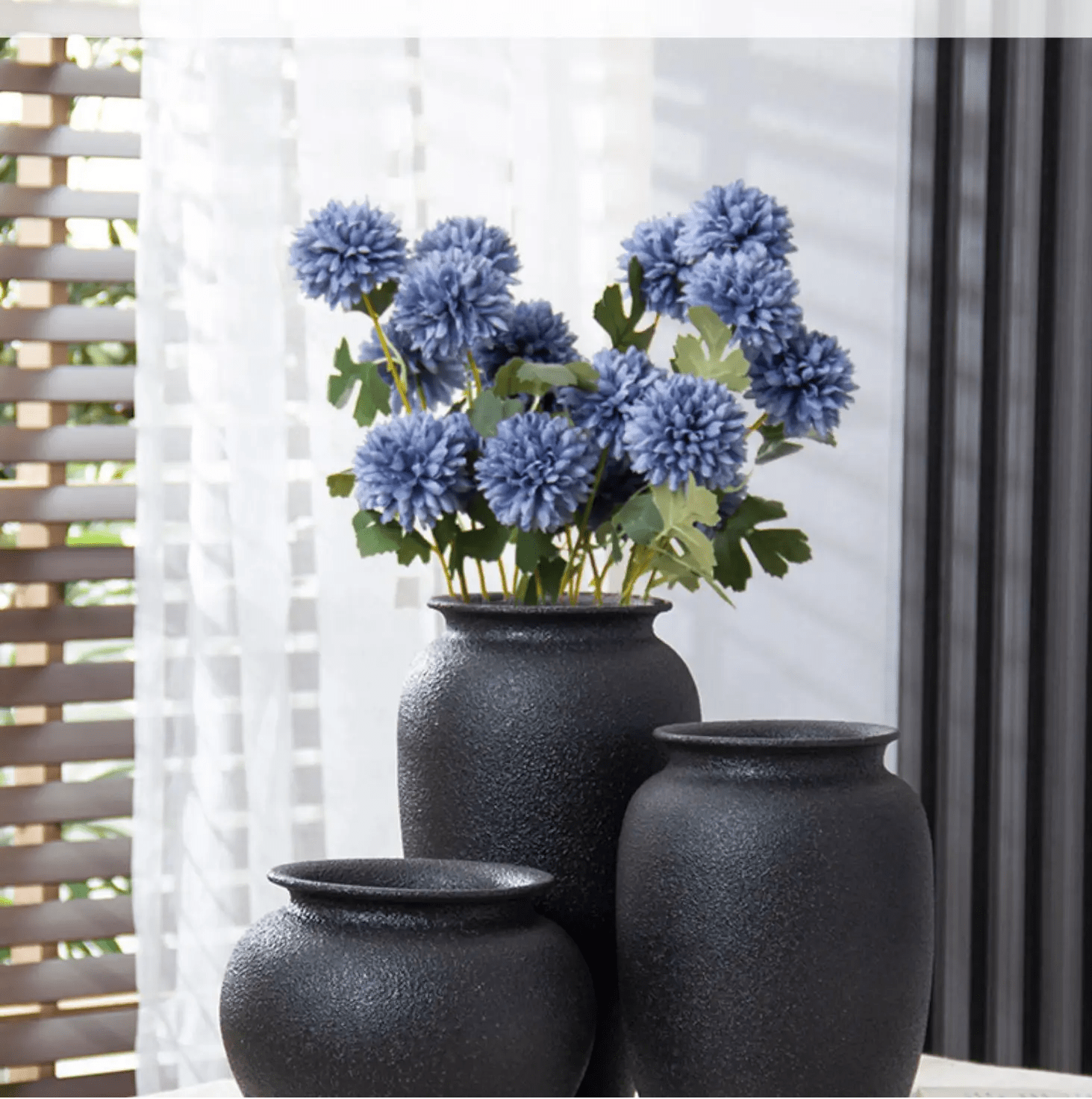 Striking Dried Flower Display: Black Frosted Ceramic Vase (Living Room)