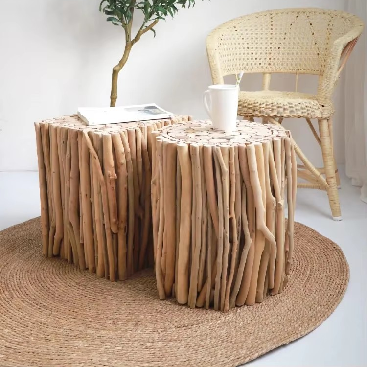 Japandi Haven: Solid Wood Side Table (Natural Beauty, Compact Design)